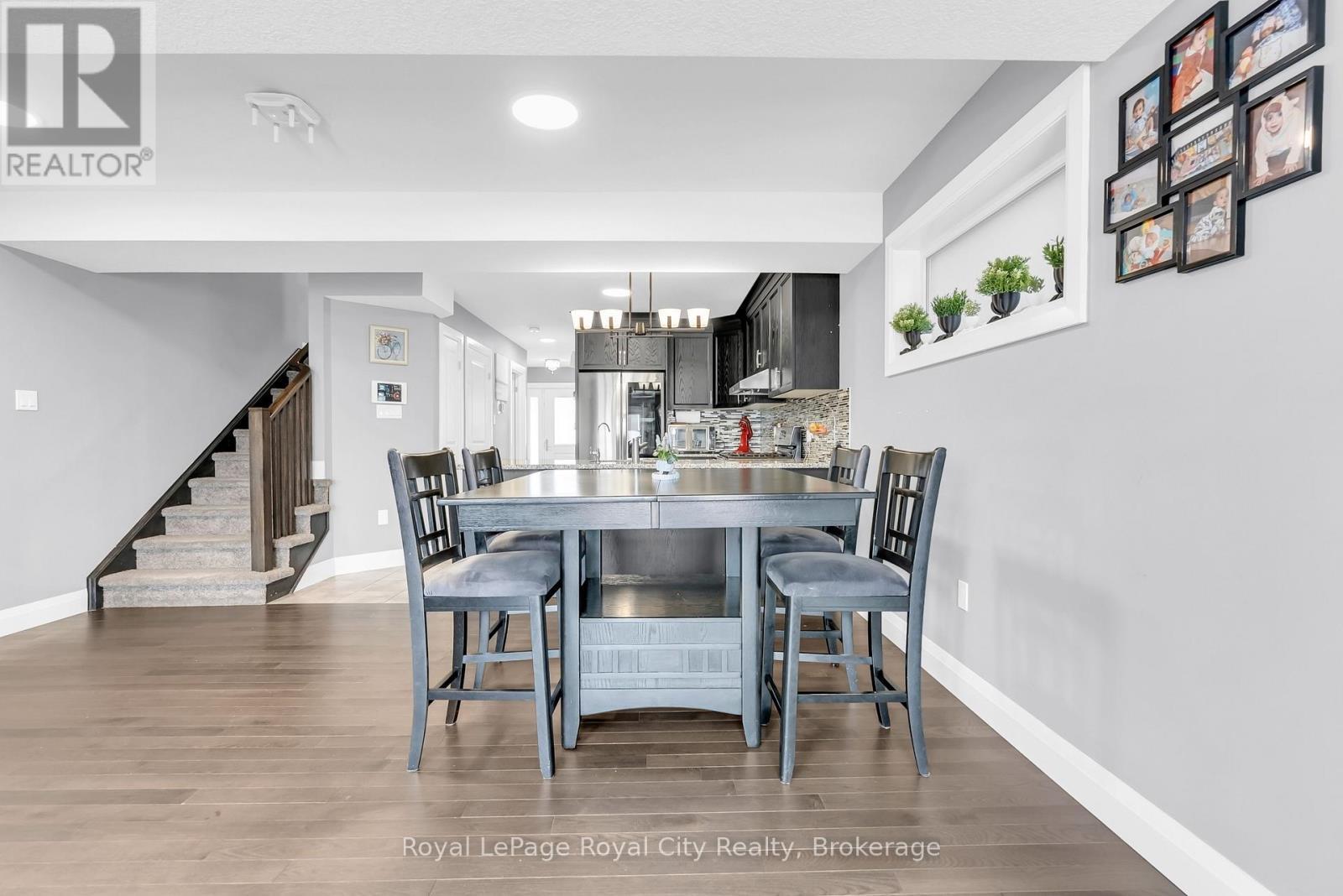 












181 HALLS DRIVE

,
Centre Wellington (Elora/Salem),




Ontario
N0B1S0

