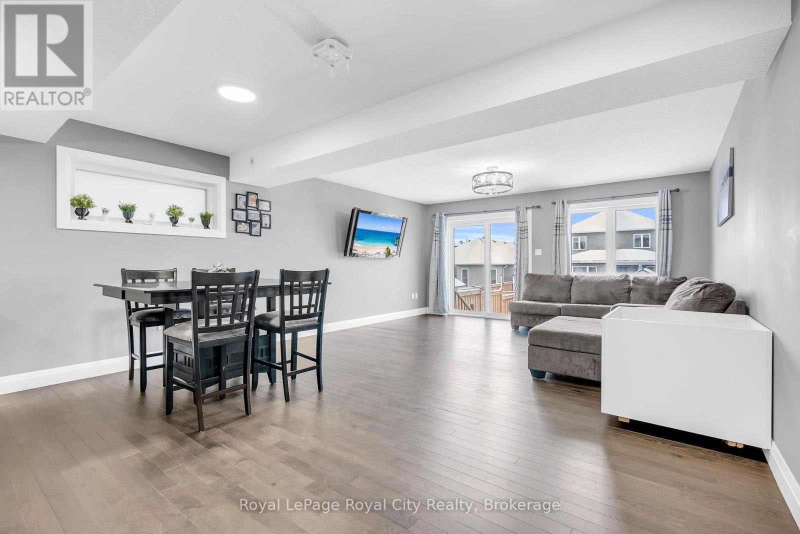 












181 HALLS DRIVE

,
Centre Wellington (Elora/Salem),




Ontario
N0B1S0

