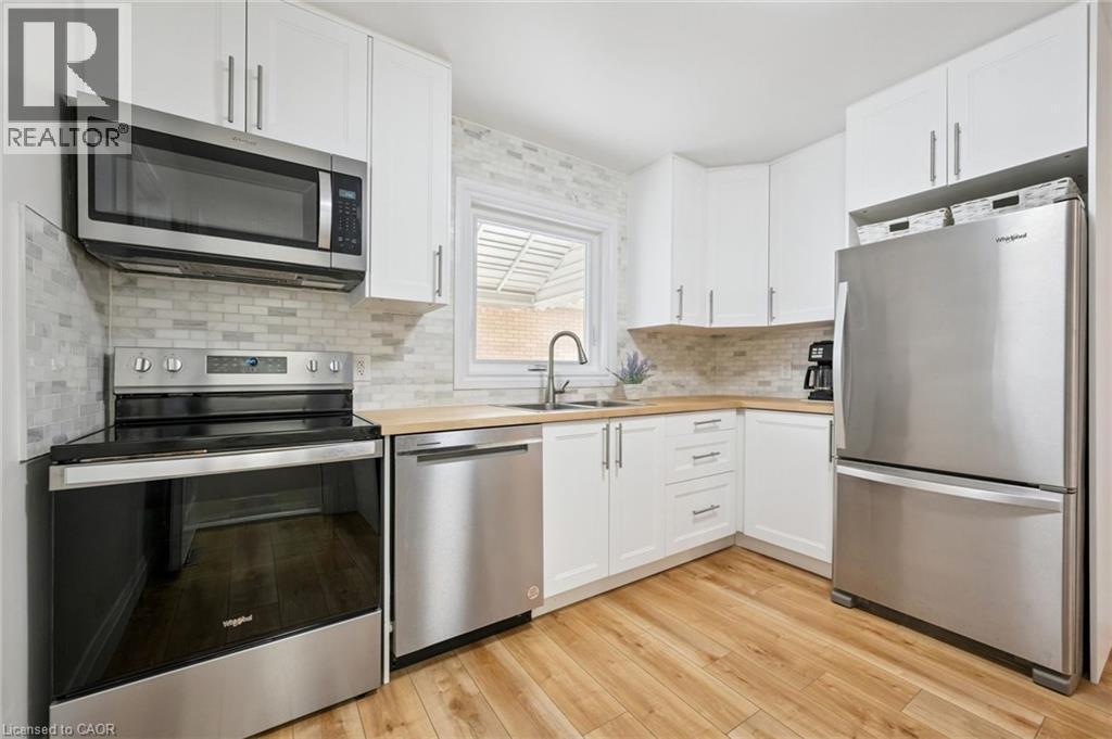












699 FREDERICK Street

,
Kitchener,




Ontario
N2B2B3

