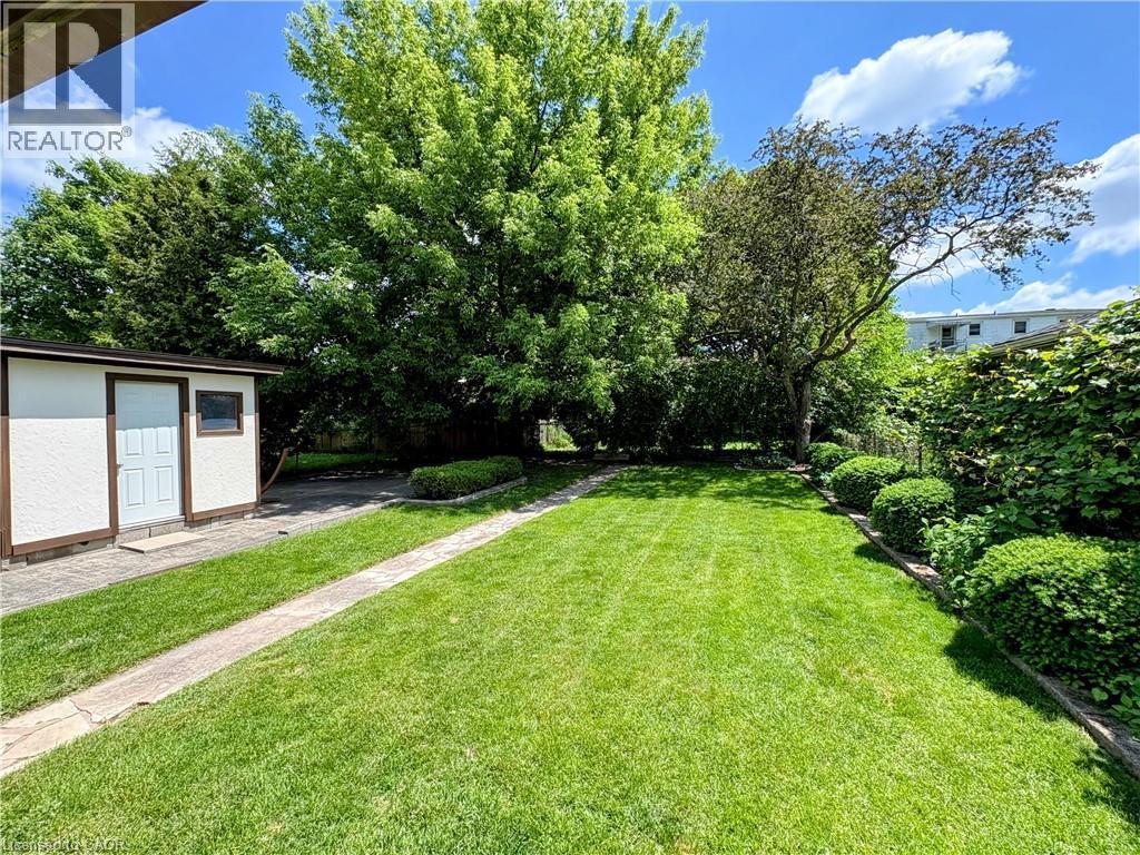 












699 FREDERICK Street

,
Kitchener,




Ontario
N2B2B3

