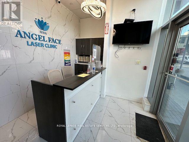 












102 - 7163 YONGE STREET

,
Markham,




Ontario
L3T2A9

