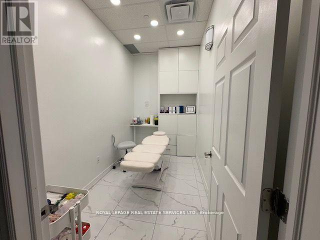 












102 - 7163 YONGE STREET

,
Markham,




Ontario
L3T2A9

