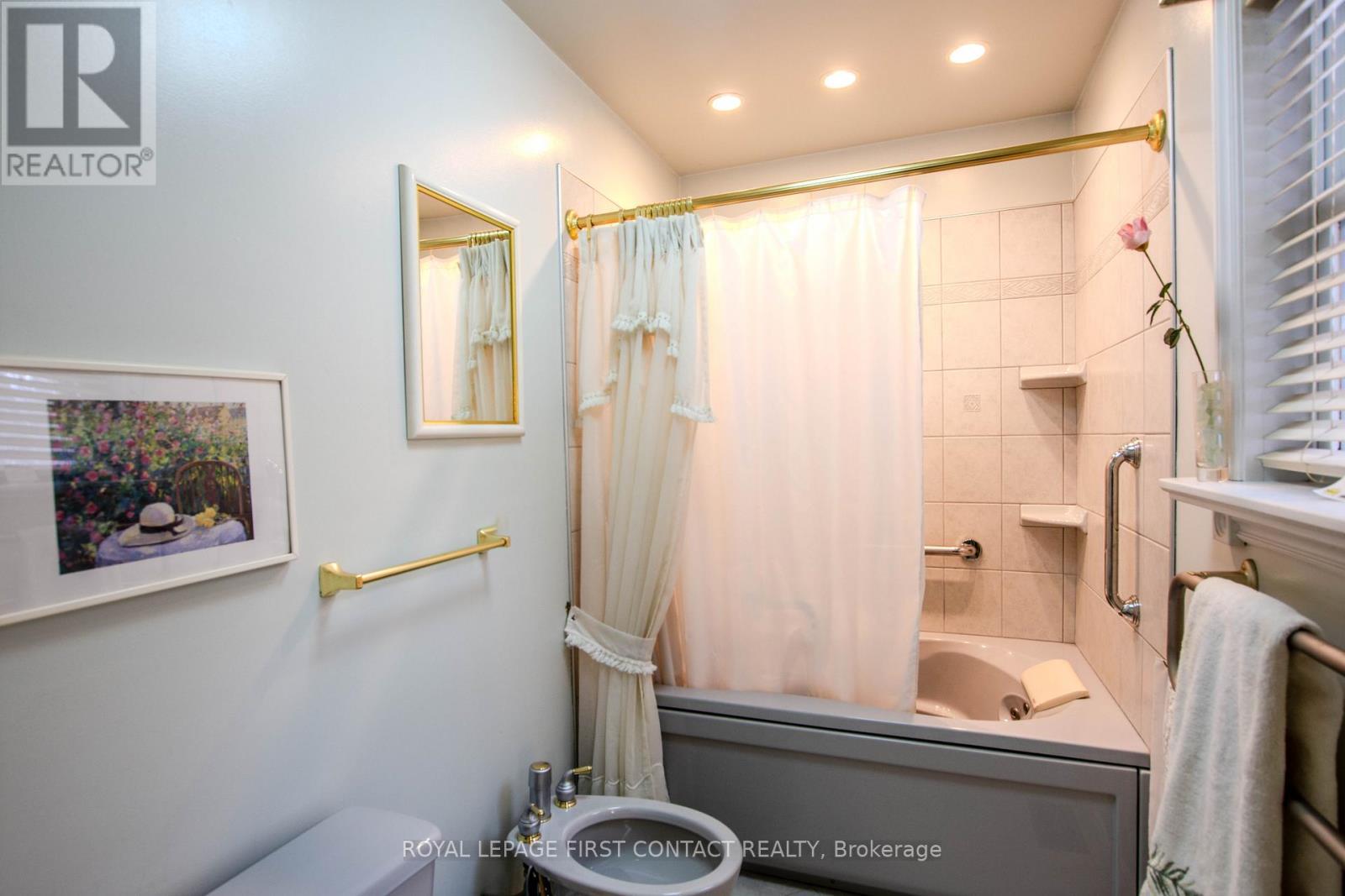 












607 BIG BAY POINT ROAD

,
Innisfil,




Ontario
L9S2N4

