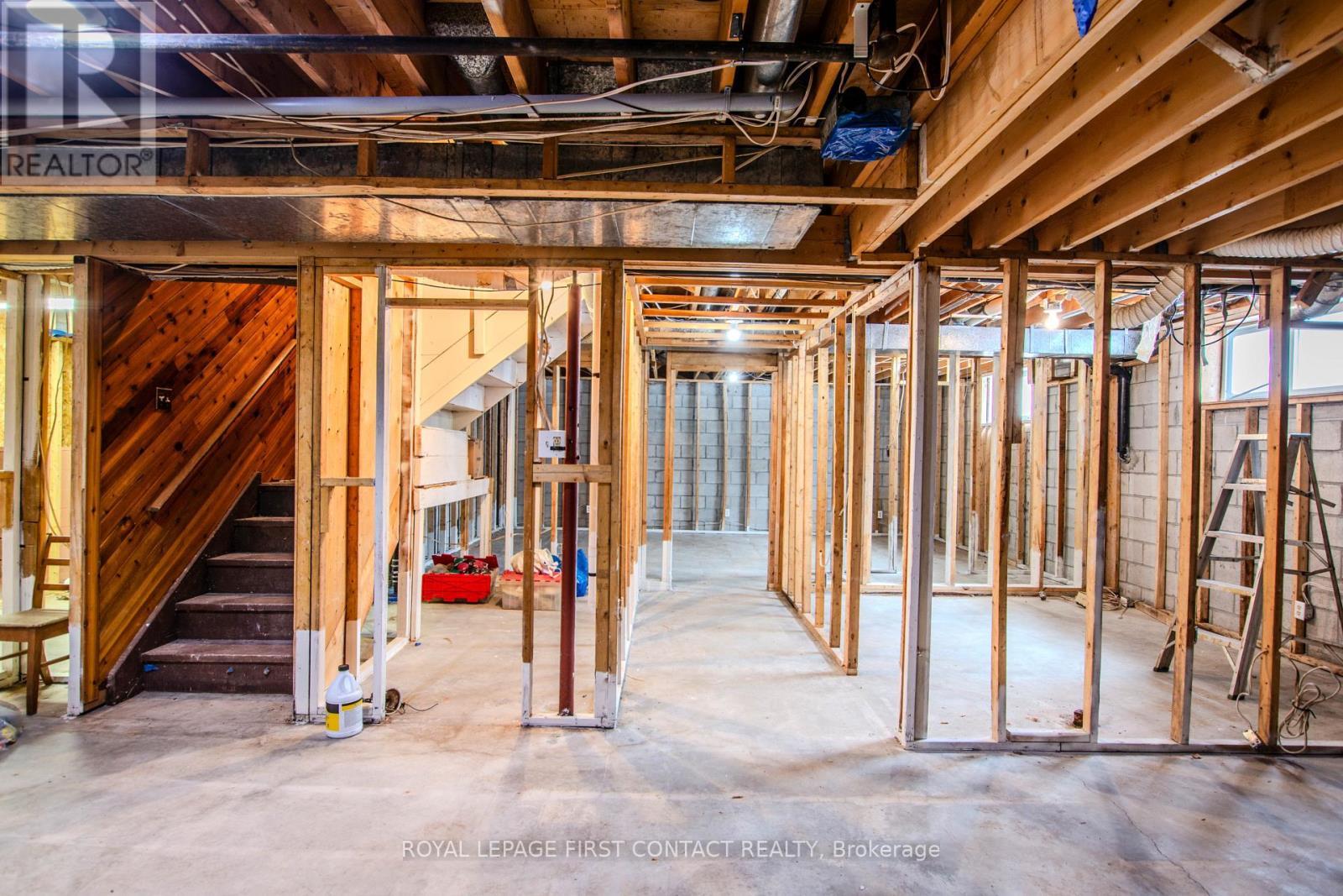 












607 BIG BAY POINT ROAD

,
Innisfil,




Ontario
L9S2N4

