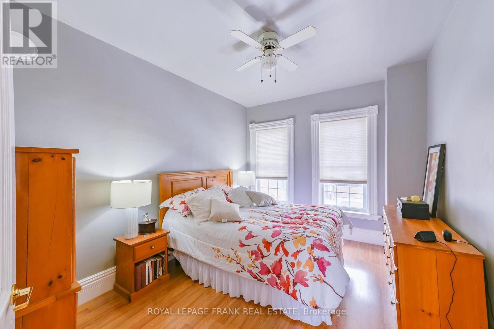 












865 PARKHILL ROAD W

,
Peterborough (Monaghan Ward 2),




Ontario
K9J6P2

