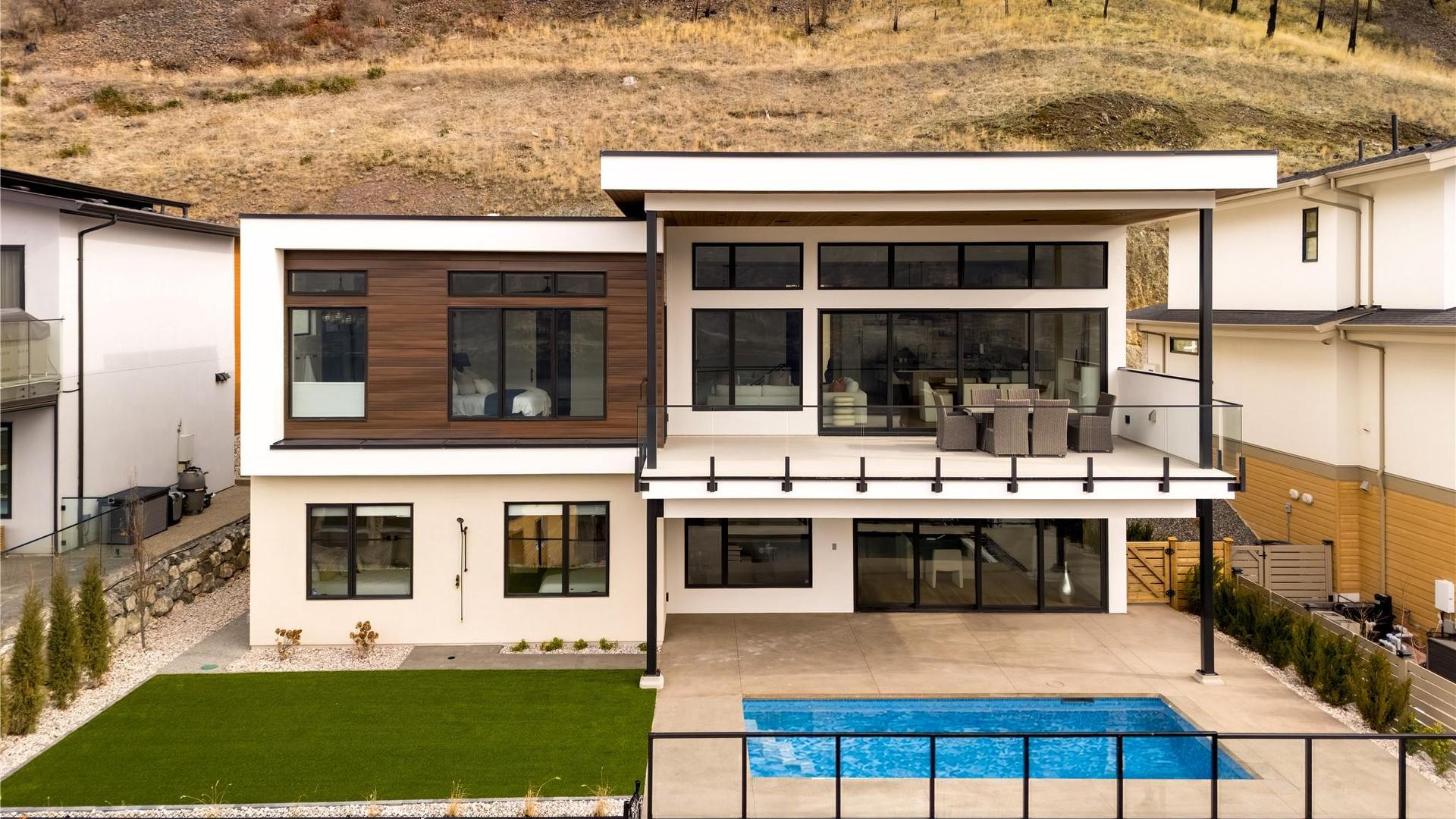 









573


Clifton

Court,
Kelowna,




BC
V1V 0B7

