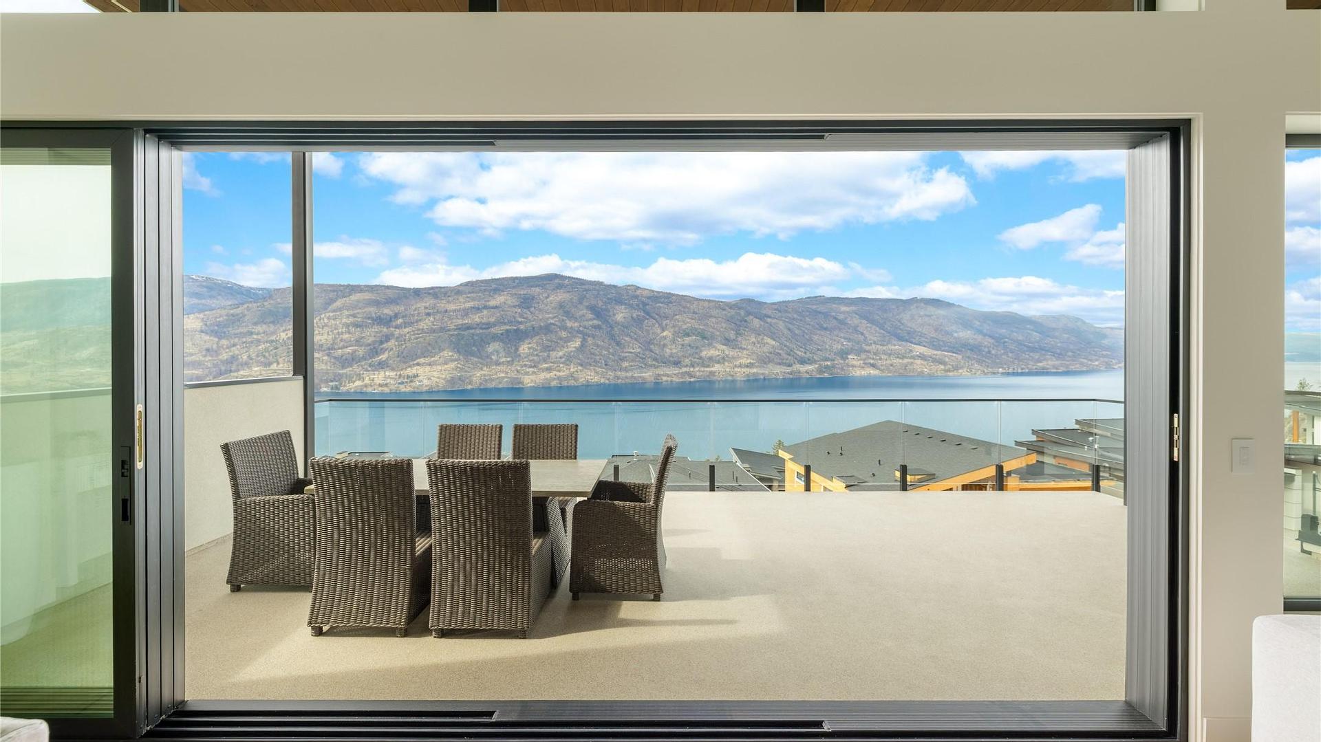 









573


Clifton

Court,
Kelowna,




BC
V1V 0B7

