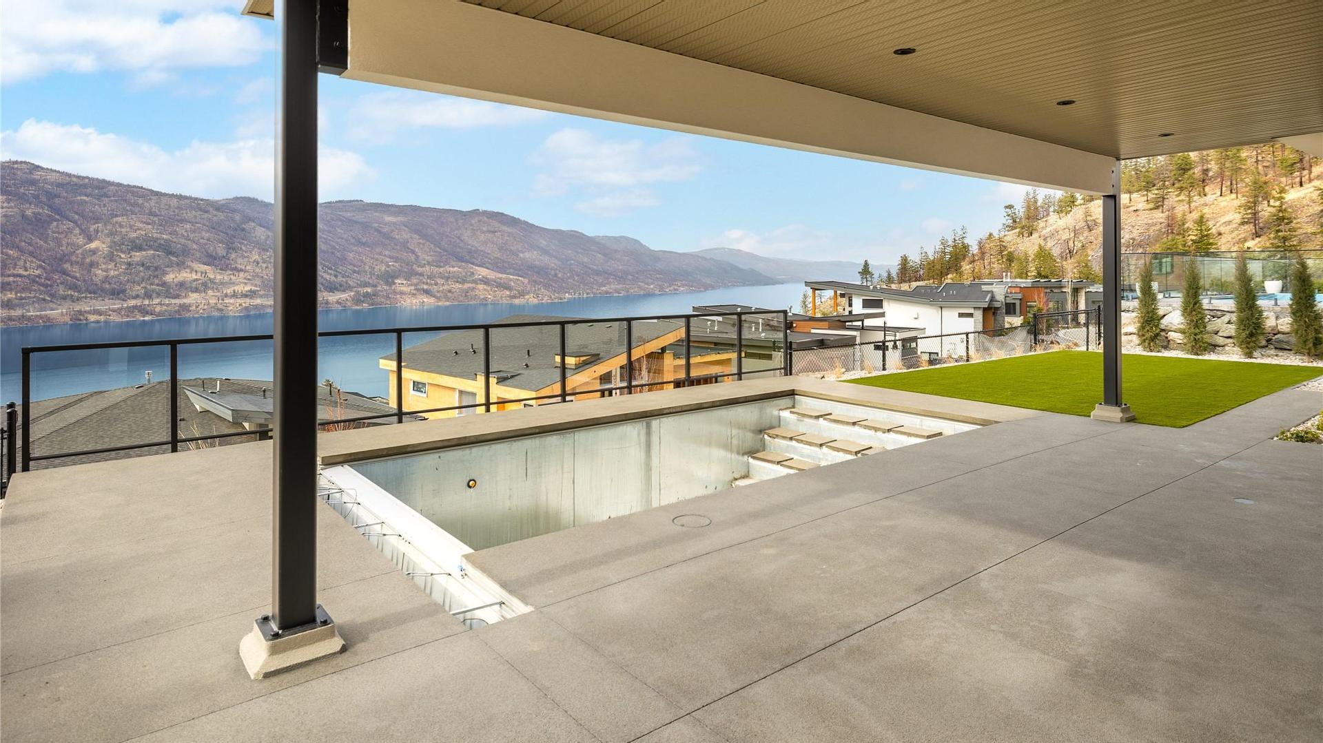 









573


Clifton

Court,
Kelowna,




BC
V1V 0B7

