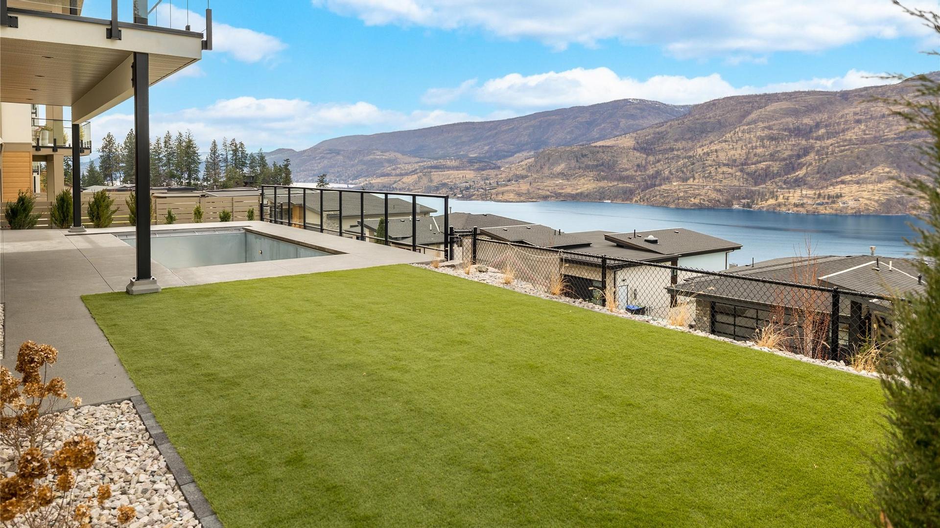 









573


Clifton

Court,
Kelowna,




BC
V1V 0B7

