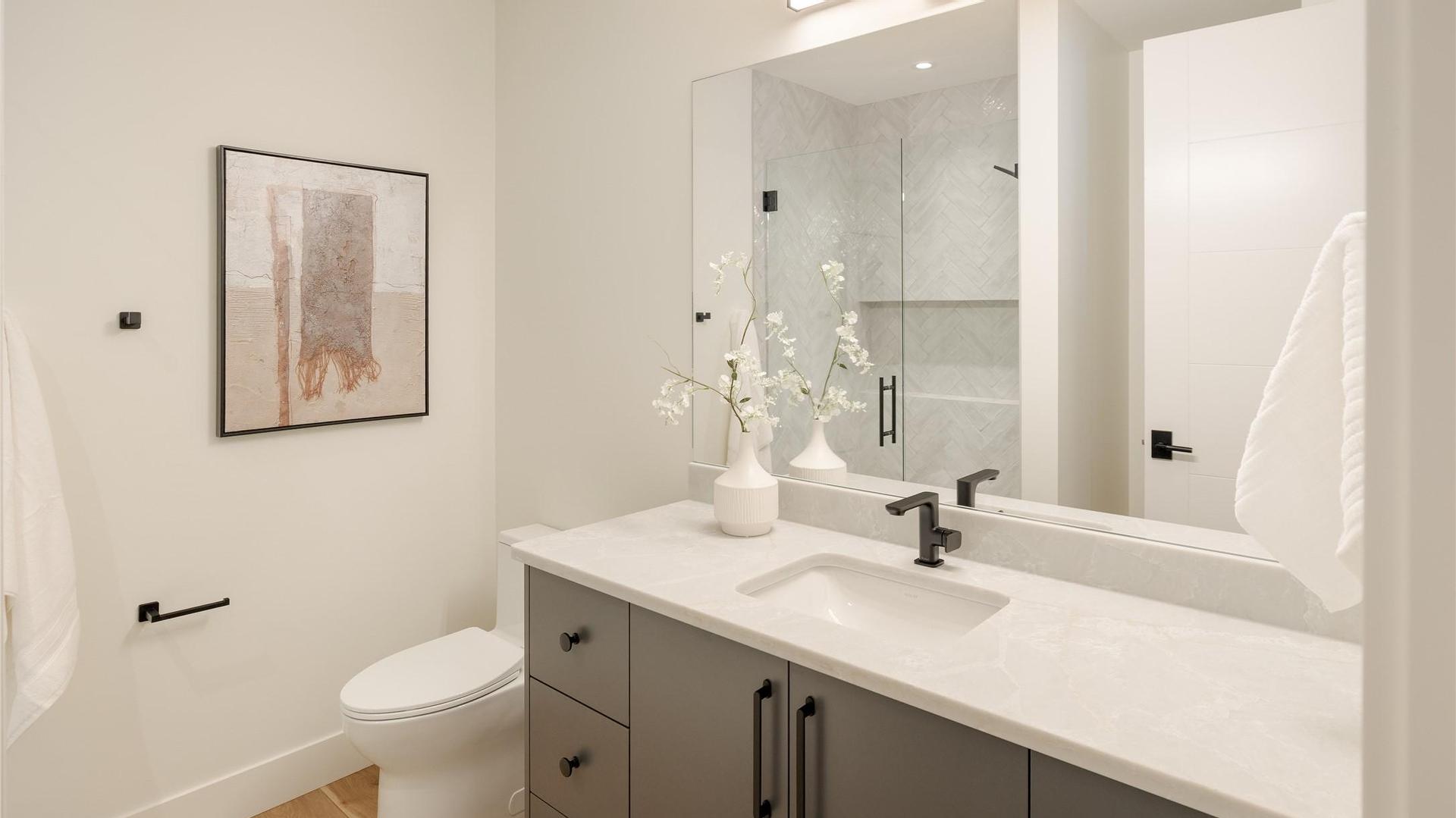 









573


Clifton

Court,
Kelowna,




BC
V1V 0B7

