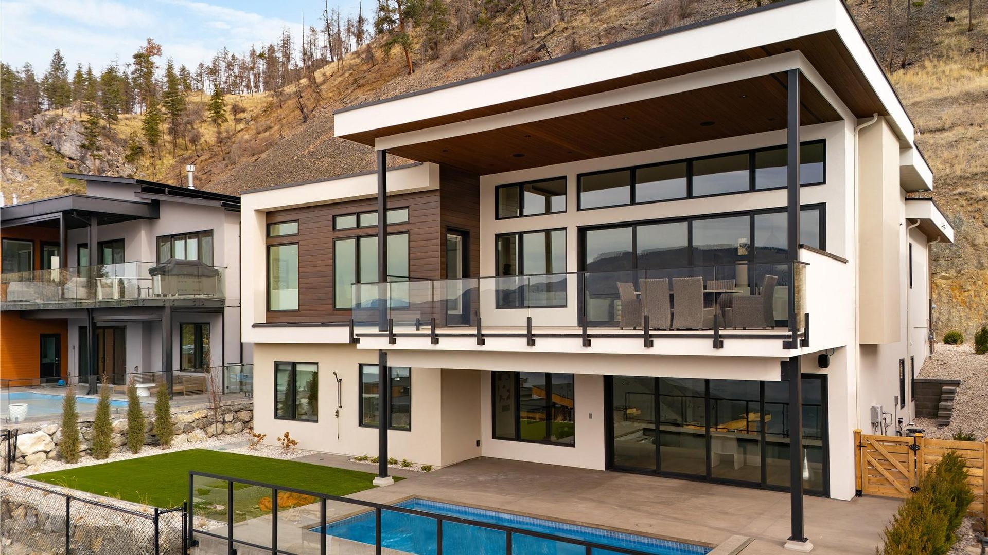 









573


Clifton

Court,
Kelowna,




BC
V1V 0B7

