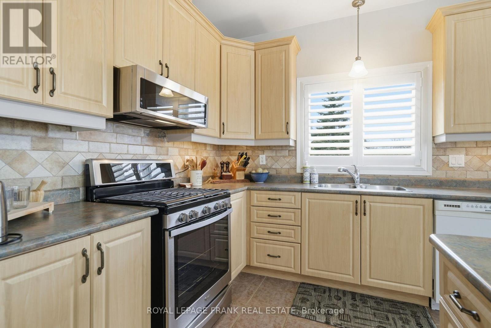 












197 MCGILL DRIVE

,
Kawartha Lakes (Janetville),




Ontario
K9V4R4

