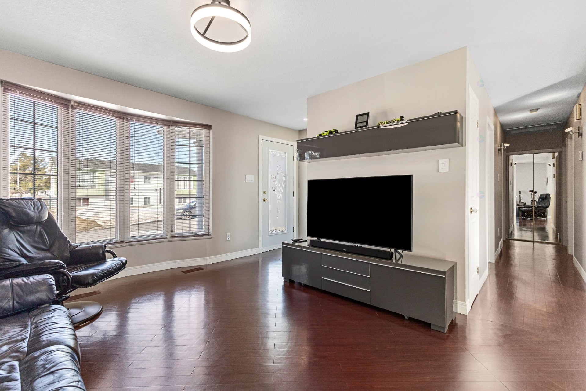 









1150


Rue de Liesse

,
Gatineau (Masson-Angers),




QC
J8M1H8

