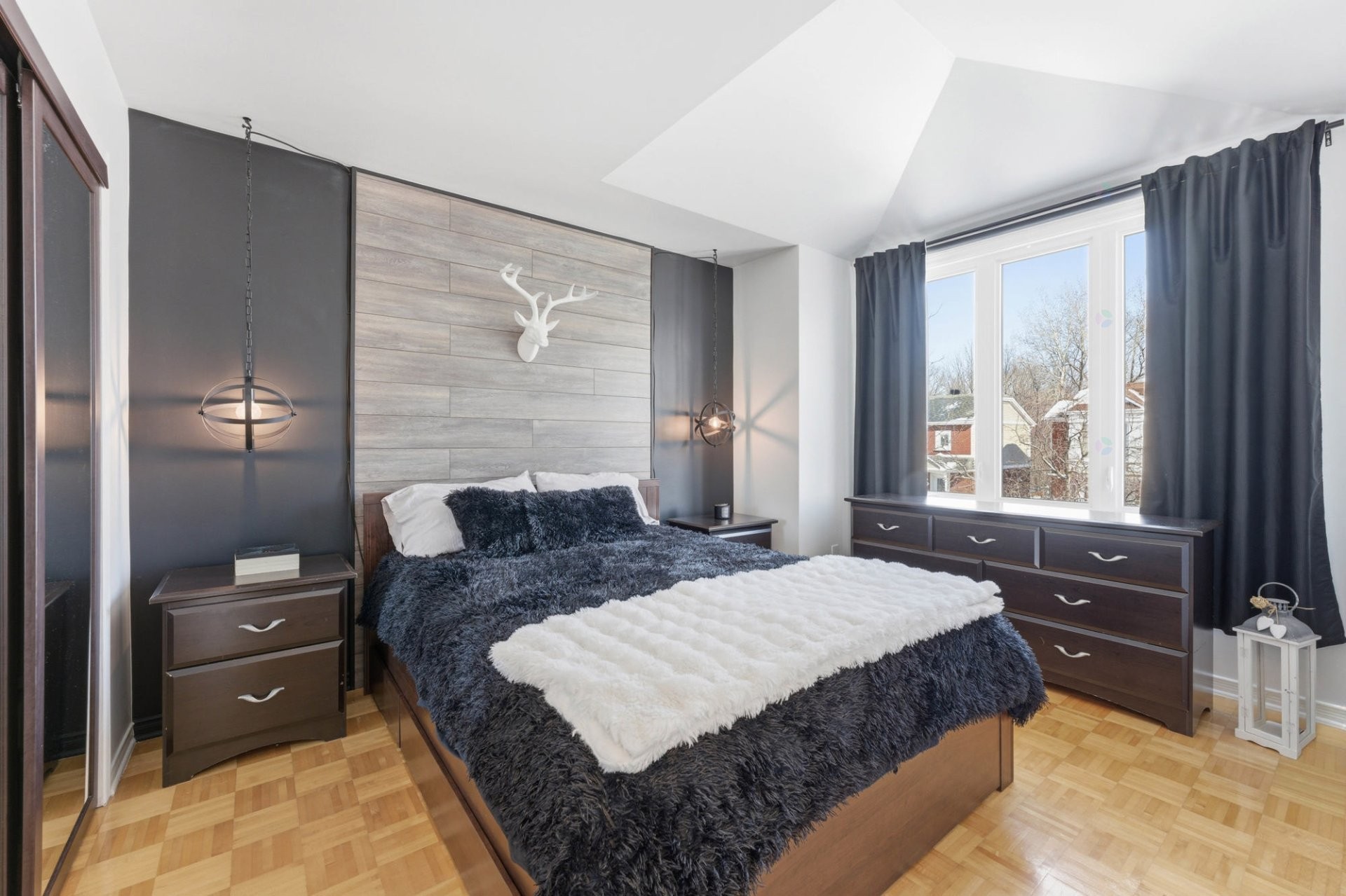 









3298


Rue de Bergerac

,
Longueuil (Le Vieux-Longueuil),




QC
J4M2X8


