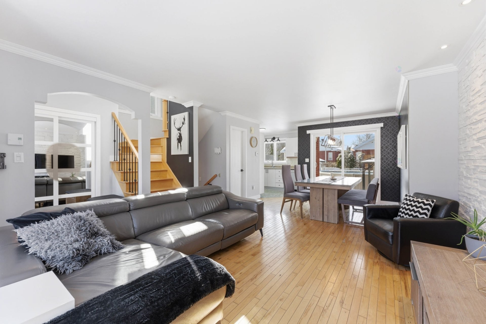 









3298


Rue de Bergerac

,
Longueuil (Le Vieux-Longueuil),




QC
J4M2X8

