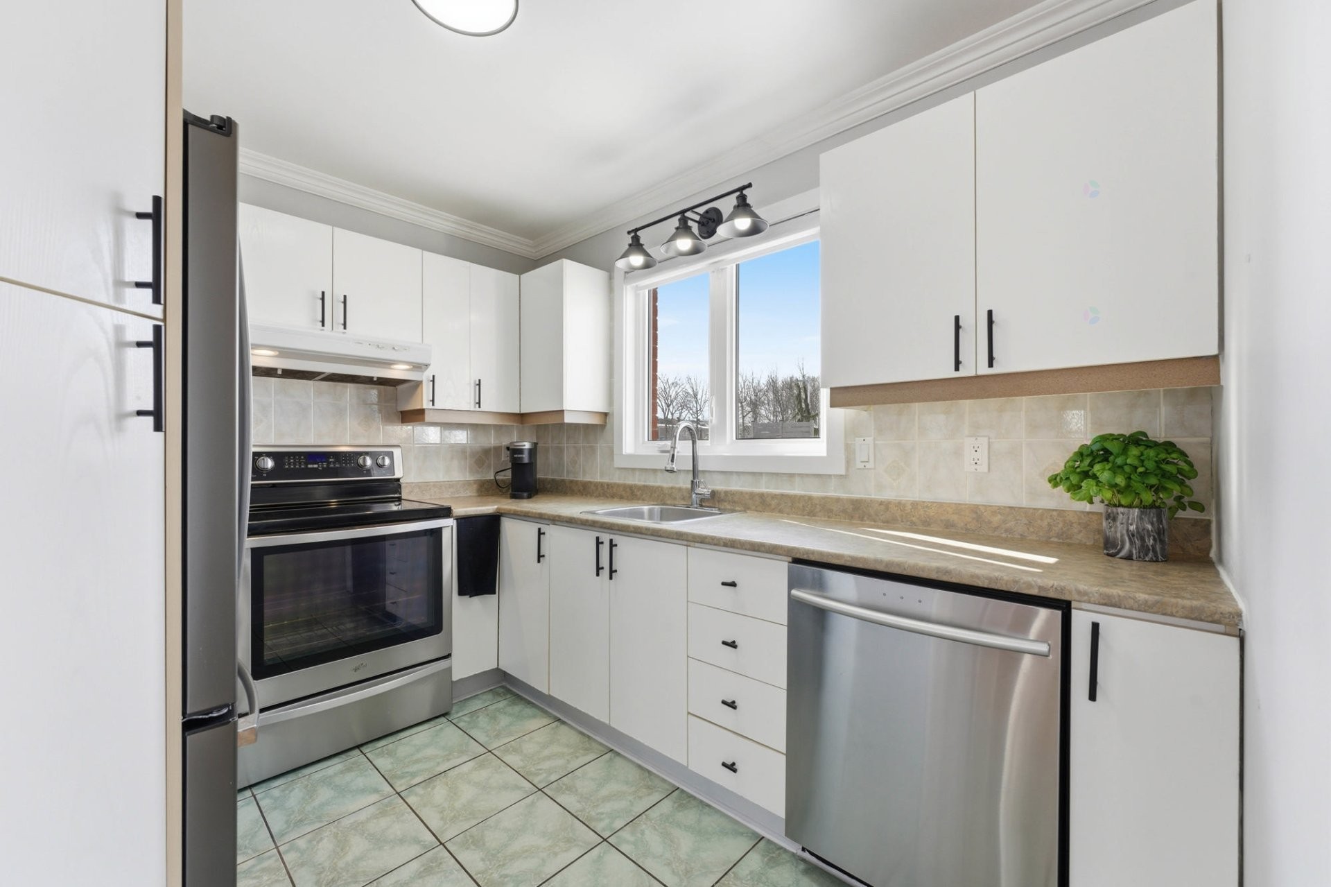 









3298


Rue de Bergerac

,
Longueuil (Le Vieux-Longueuil),




QC
J4M2X8

