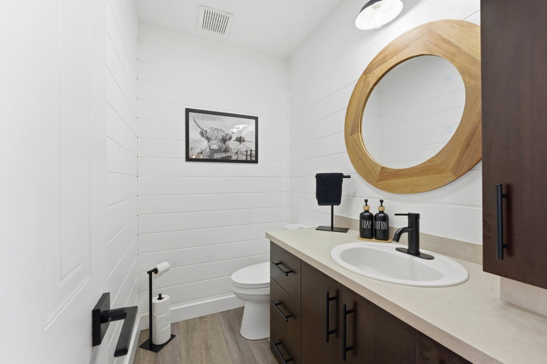 









3298


Rue de Bergerac

,
Longueuil (Le Vieux-Longueuil),




QC
J4M2X8

