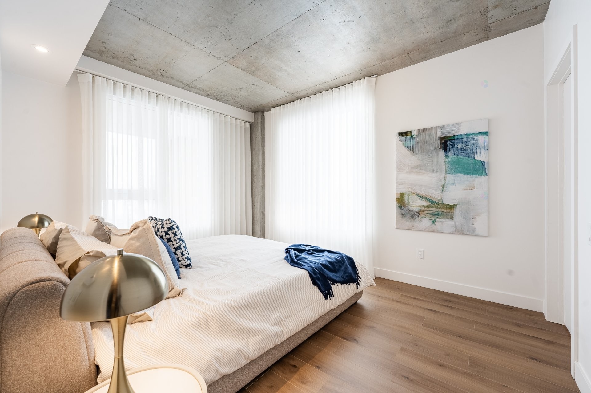 









2530


Ch. du Canal

, 204,
Chambly,




QC
J3L5G6

