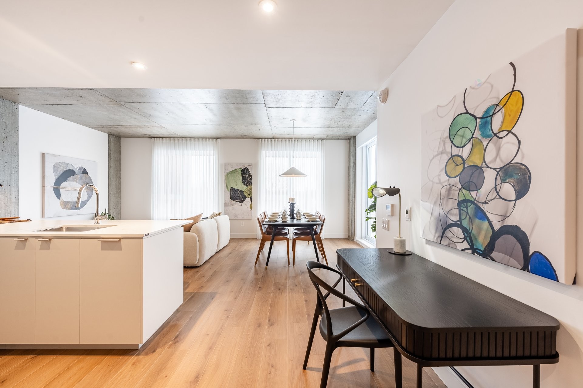 









2530


Ch. du Canal

, 204,
Chambly,




QC
J3L5G6

