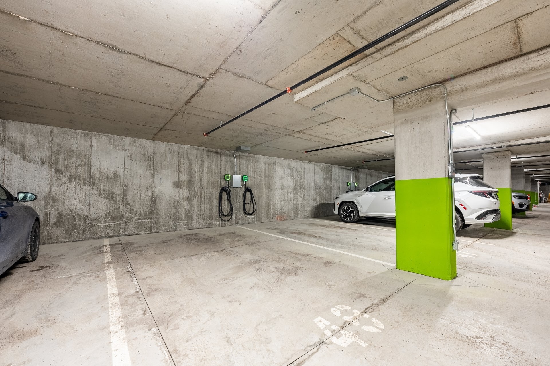 









2530


Ch. du Canal

, 204,
Chambly,




QC
J3L5G6

