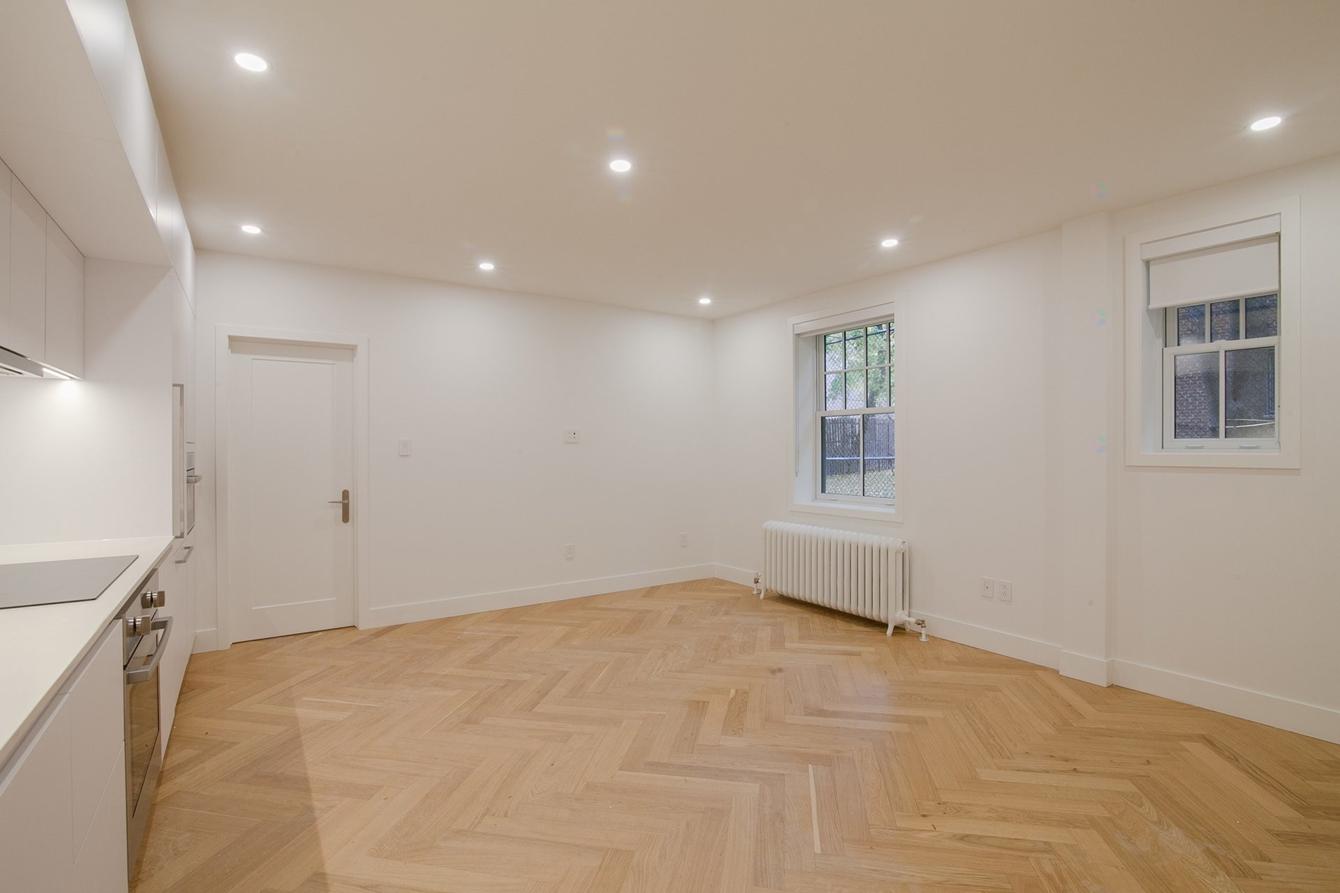 









266


Av. Lansdowne

, 4,
Westmount,




QC
H3Z1M1

