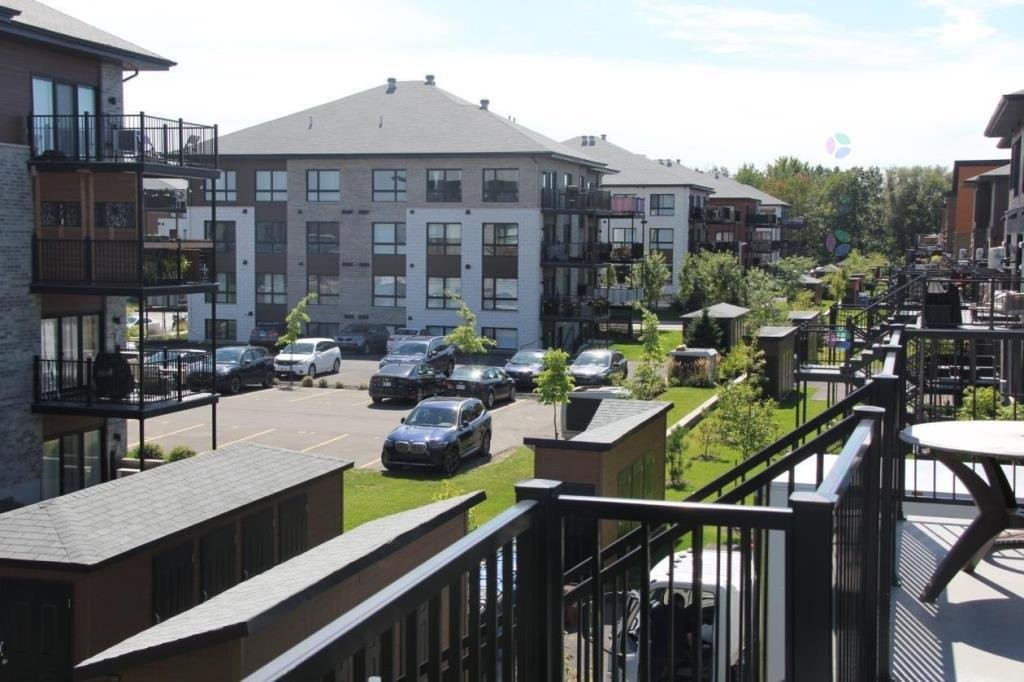 









3888


Rue Bernard-Hubert

,
Longueuil (Saint-Hubert),




QC
J3Y0R3

