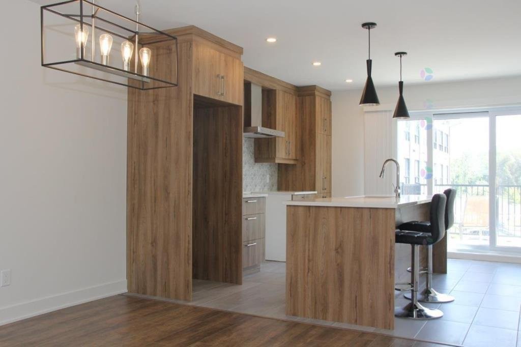 









3888


Rue Bernard-Hubert

,
Longueuil (Saint-Hubert),




QC
J3Y0R3

