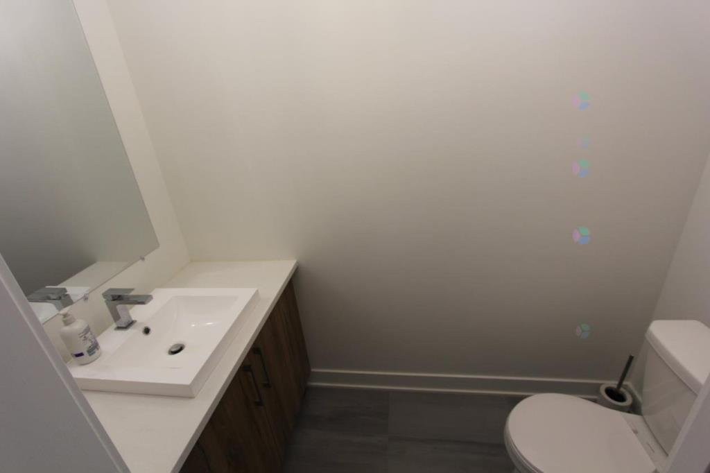 









3888


Rue Bernard-Hubert

,
Longueuil (Saint-Hubert),




QC
J3Y0R3

