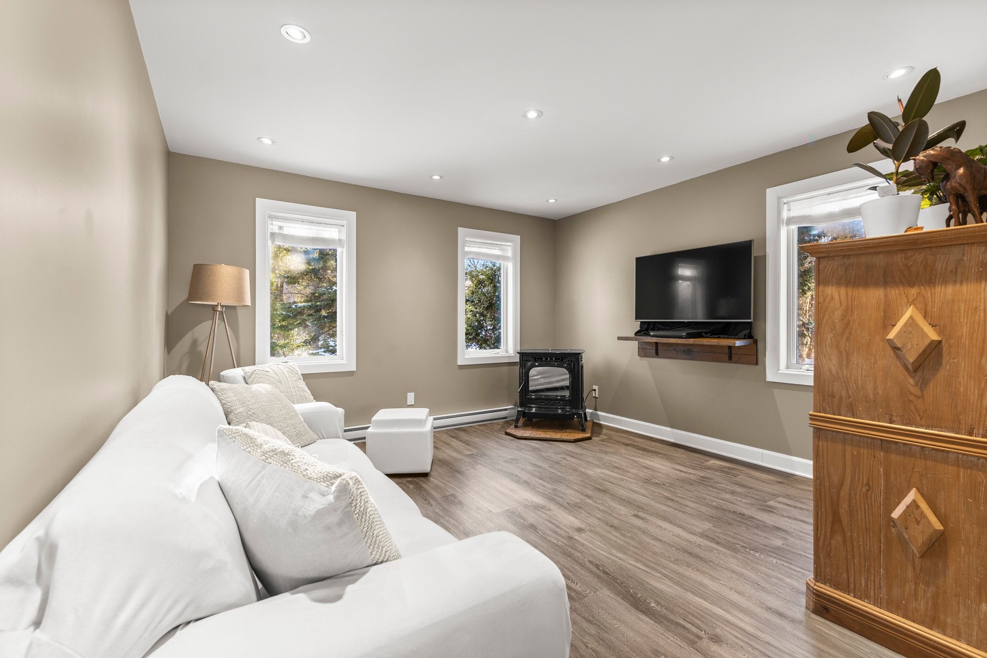 









306


Rue Ganivet

,
Rigaud,




QC
J0P1P0

