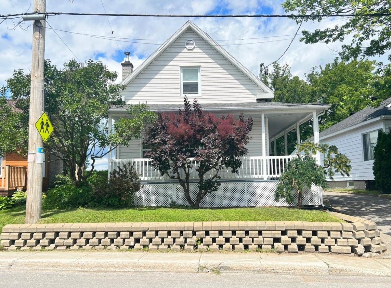 









17770


Rue Béliveau

,
Bécancour,




QC
G9H1H3

