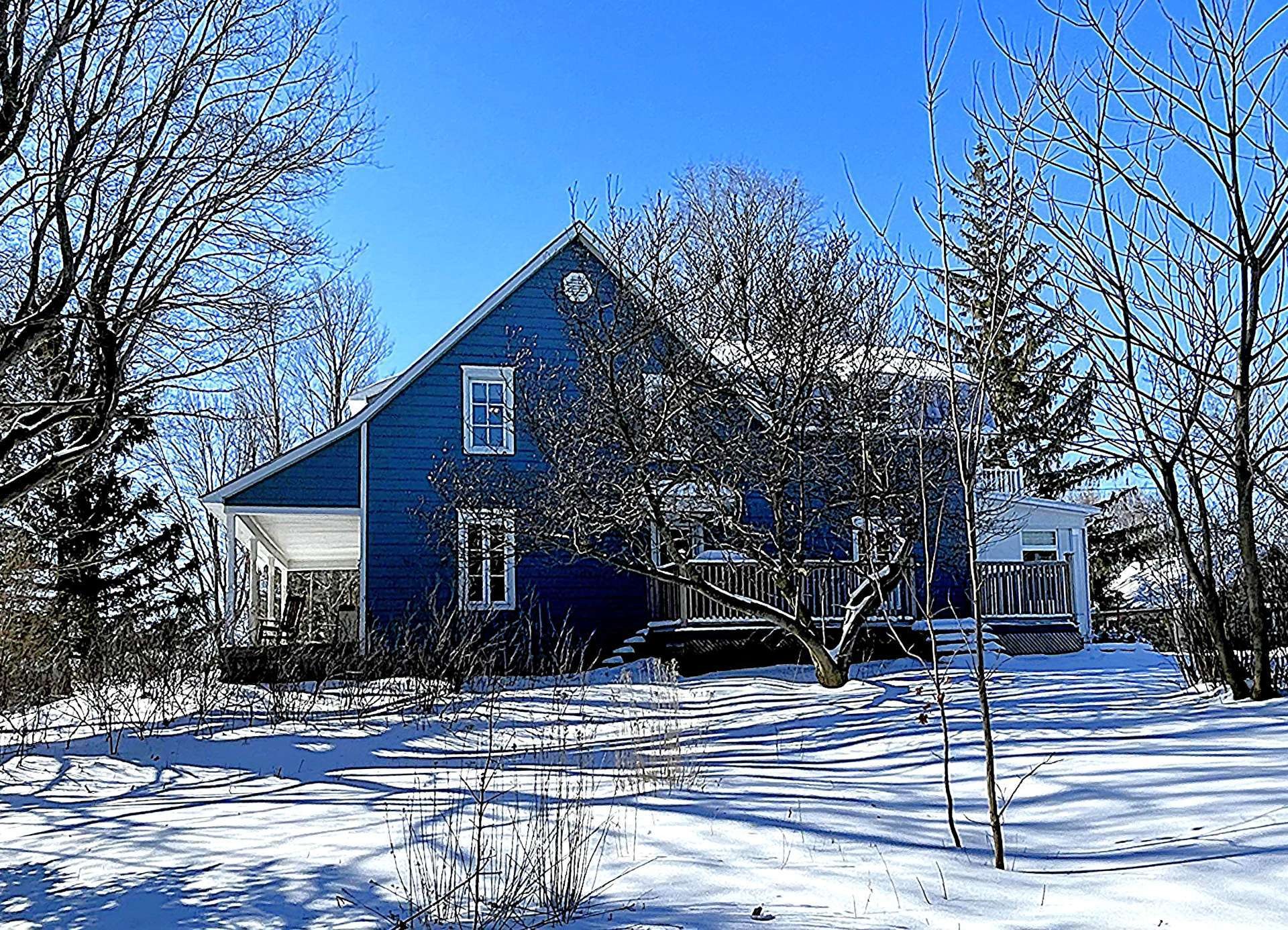 









203


Route 221 S.

,
Lacolle,




QC
J0J1J0

