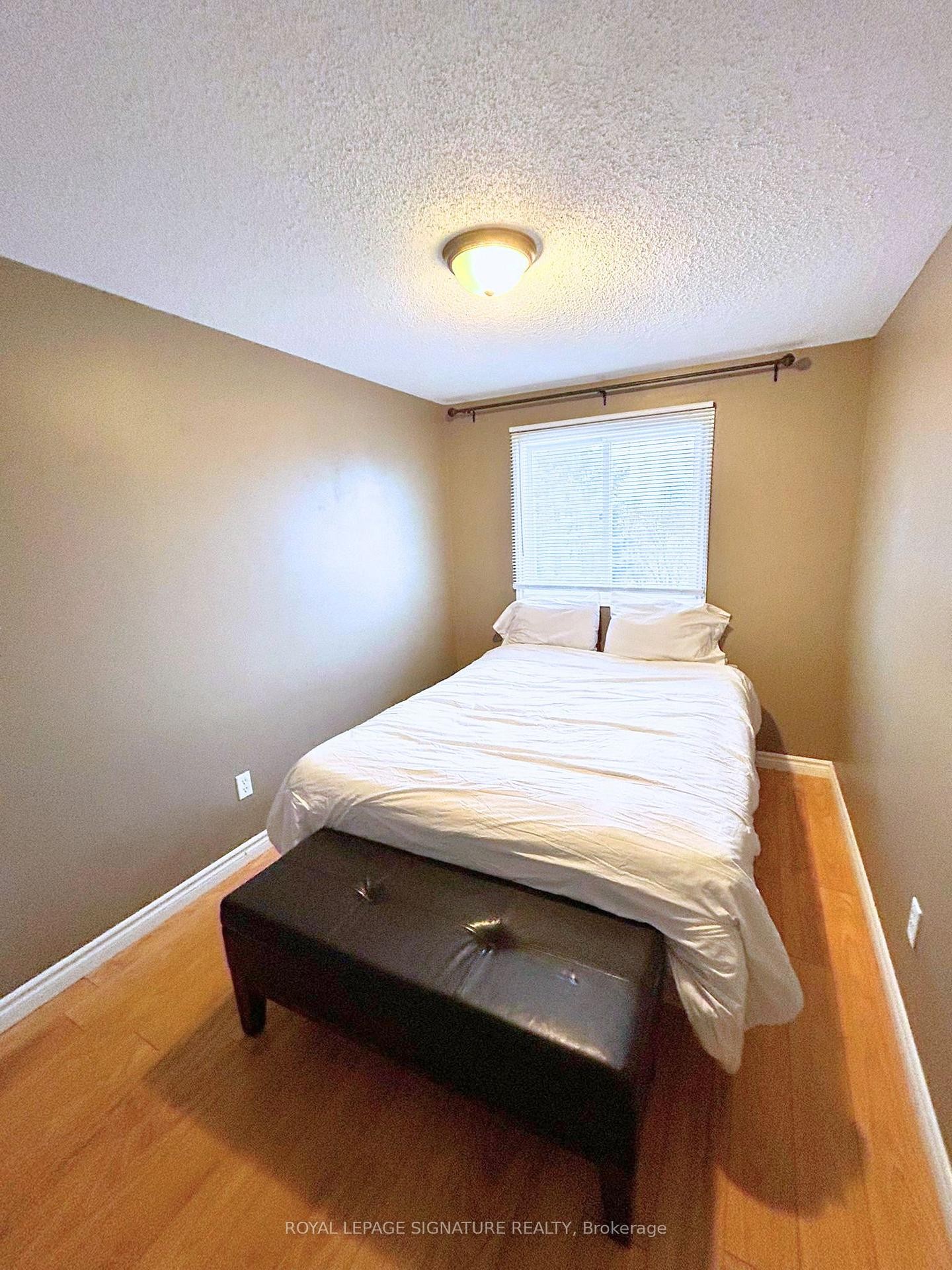 









276


Benesfort

Crescent,
Kitchener,




ON
N2N 3B5

