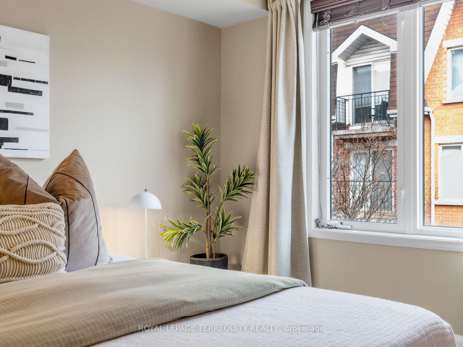 









60


Joe Shuster

Way, 301,
Toronto,




ON
M6K 1Y8

