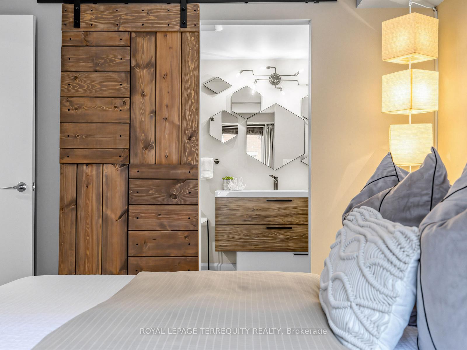 









60


Joe Shuster

Way, 301,
Toronto,




ON
M6K 1Y8

