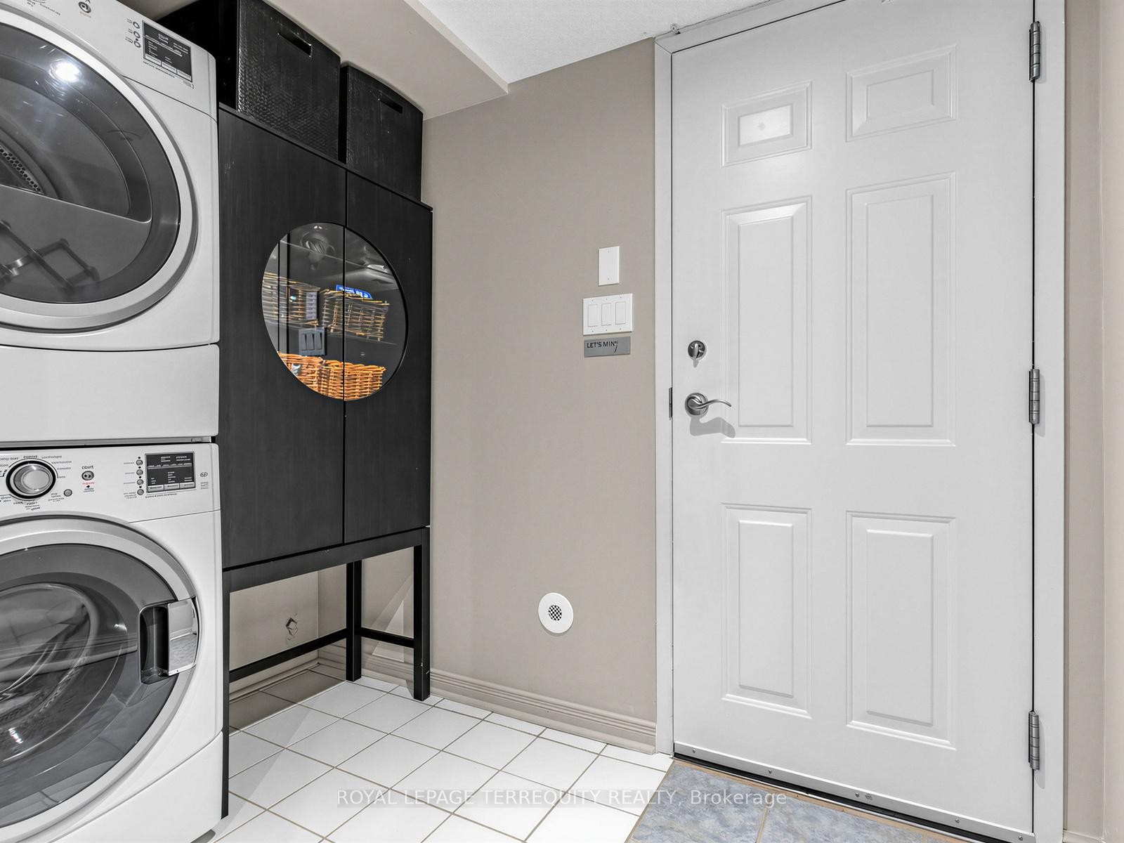 









60


Joe Shuster

Way, 301,
Toronto,




ON
M6K 1Y8

