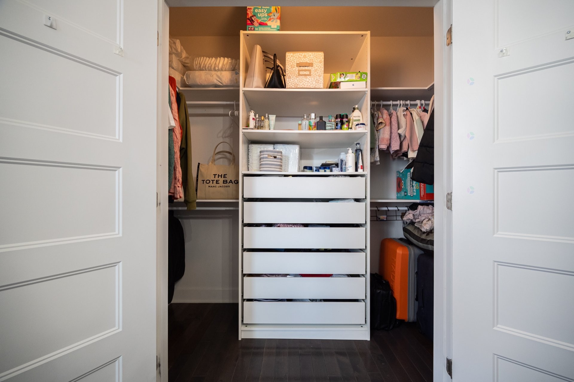 









16860


Rue Jacques-Cartier

,
Mirabel,




QC
J7J0M1

