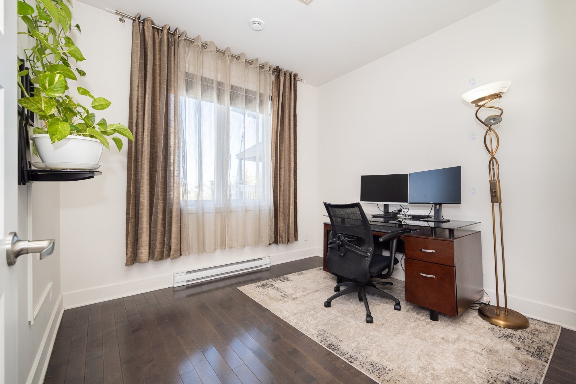 









16860


Rue Jacques-Cartier

,
Mirabel,




QC
J7J0M1

