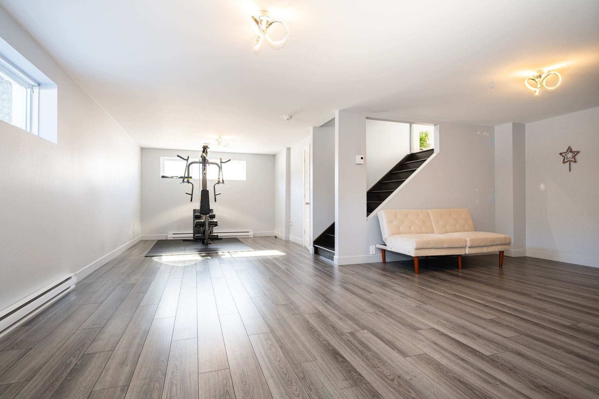 









16860


Rue Jacques-Cartier

,
Mirabel,




QC
J7J0M1

