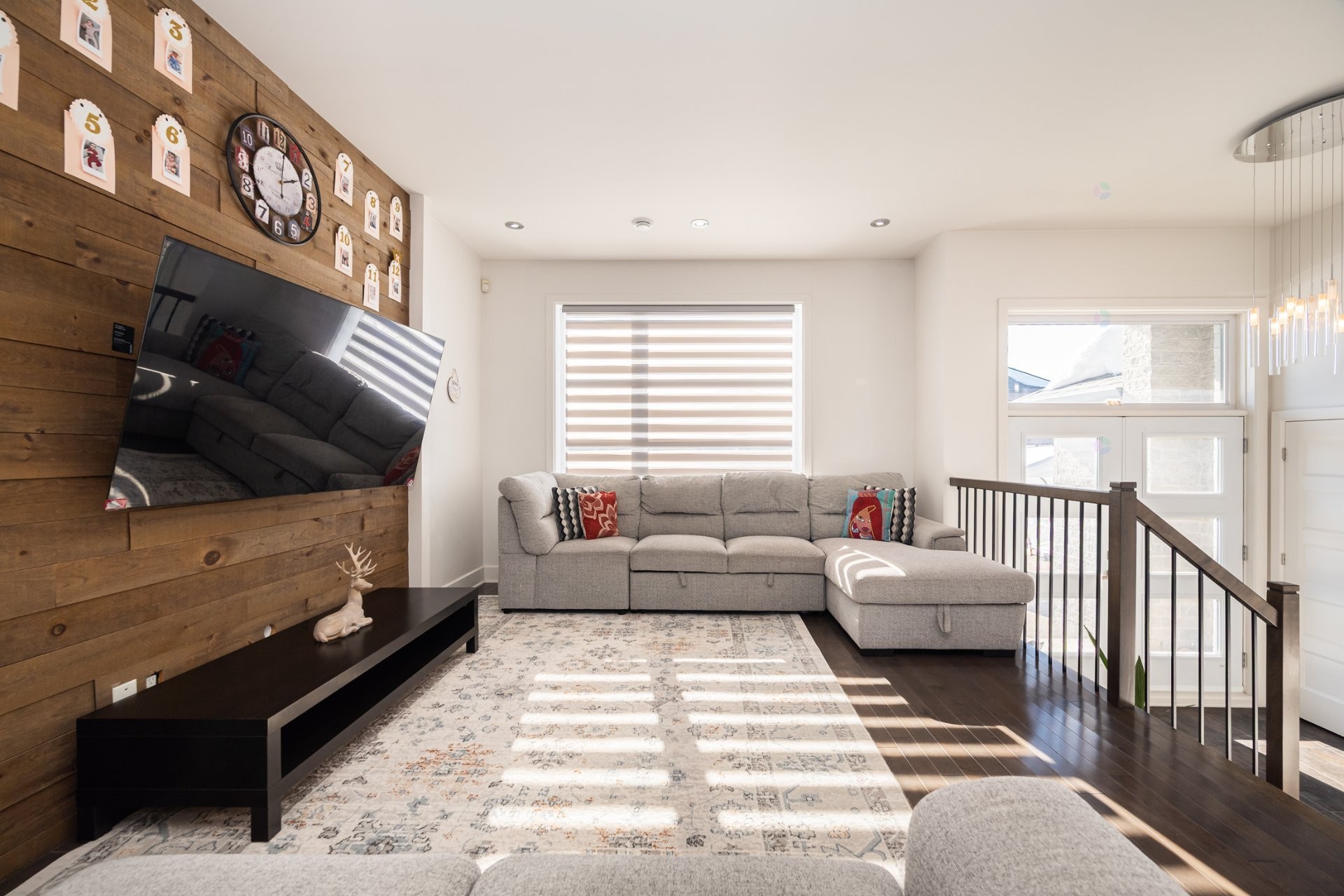 









16860


Rue Jacques-Cartier

,
Mirabel,




QC
J7J0M1

