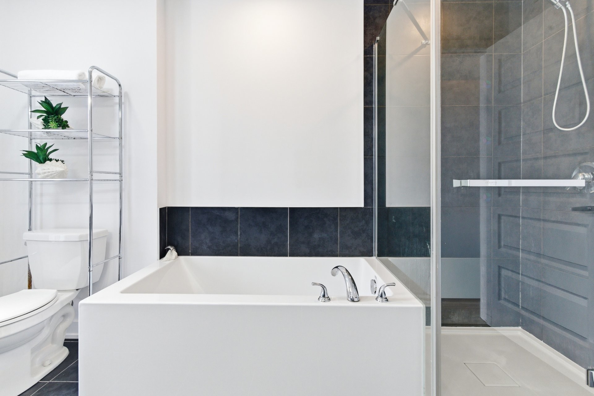 









39


Rue du Pirée

,
Gatineau (Aylmer),




QC
J9J4B3

