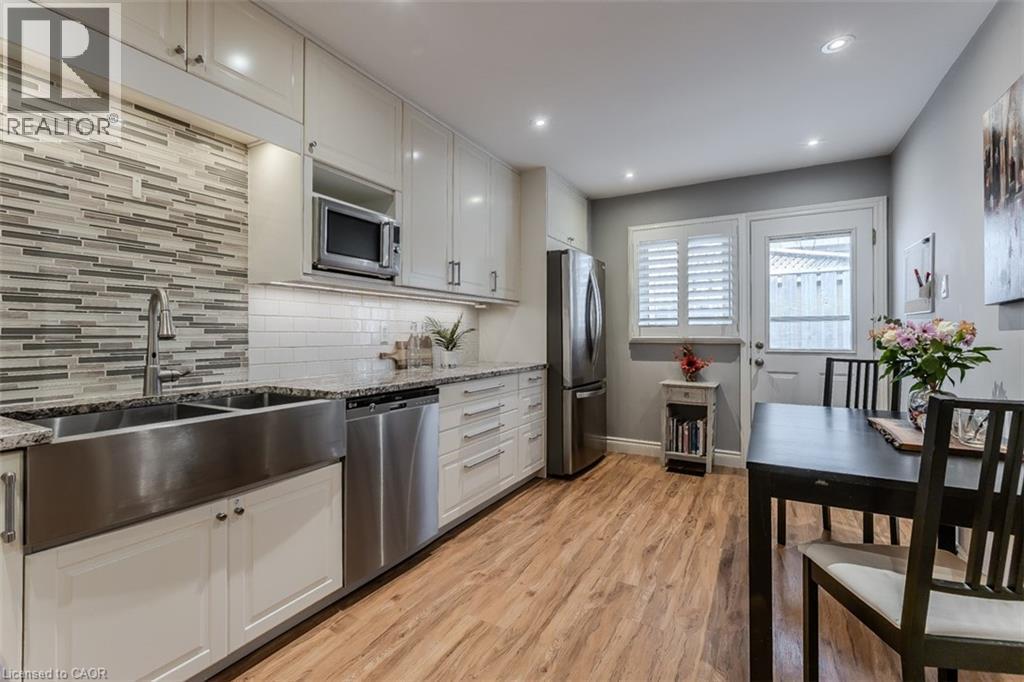 












2360 CAVENDISH Drive

,
Burlington,




Ontario
L7P3B4

