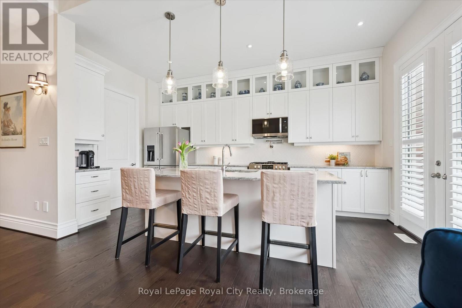 












31 CONLIN COURT

,
Centre Wellington (Fergus),




Ontario
N1M0H2

