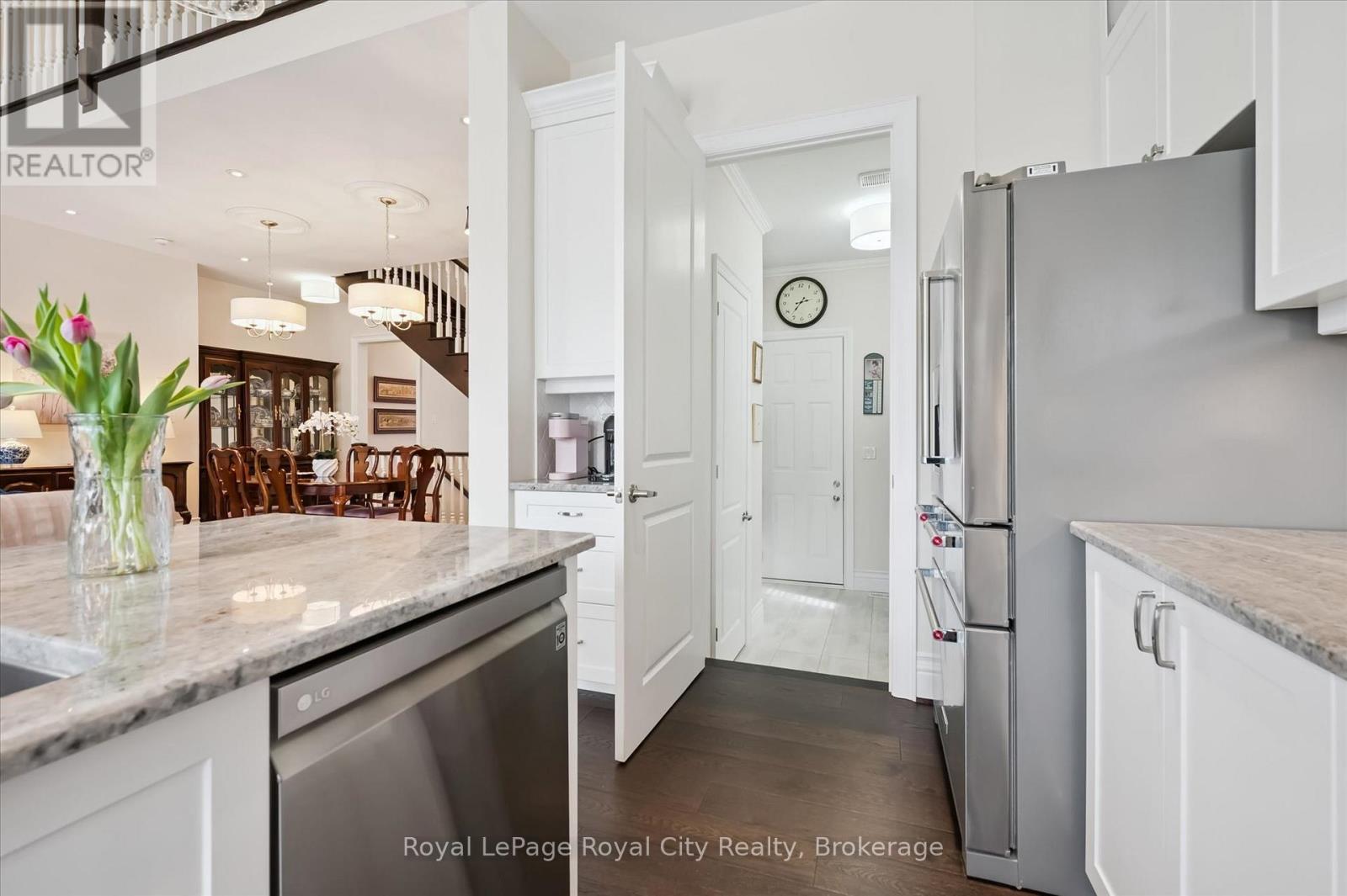 












31 CONLIN COURT

,
Centre Wellington (Fergus),




Ontario
N1M0H2

