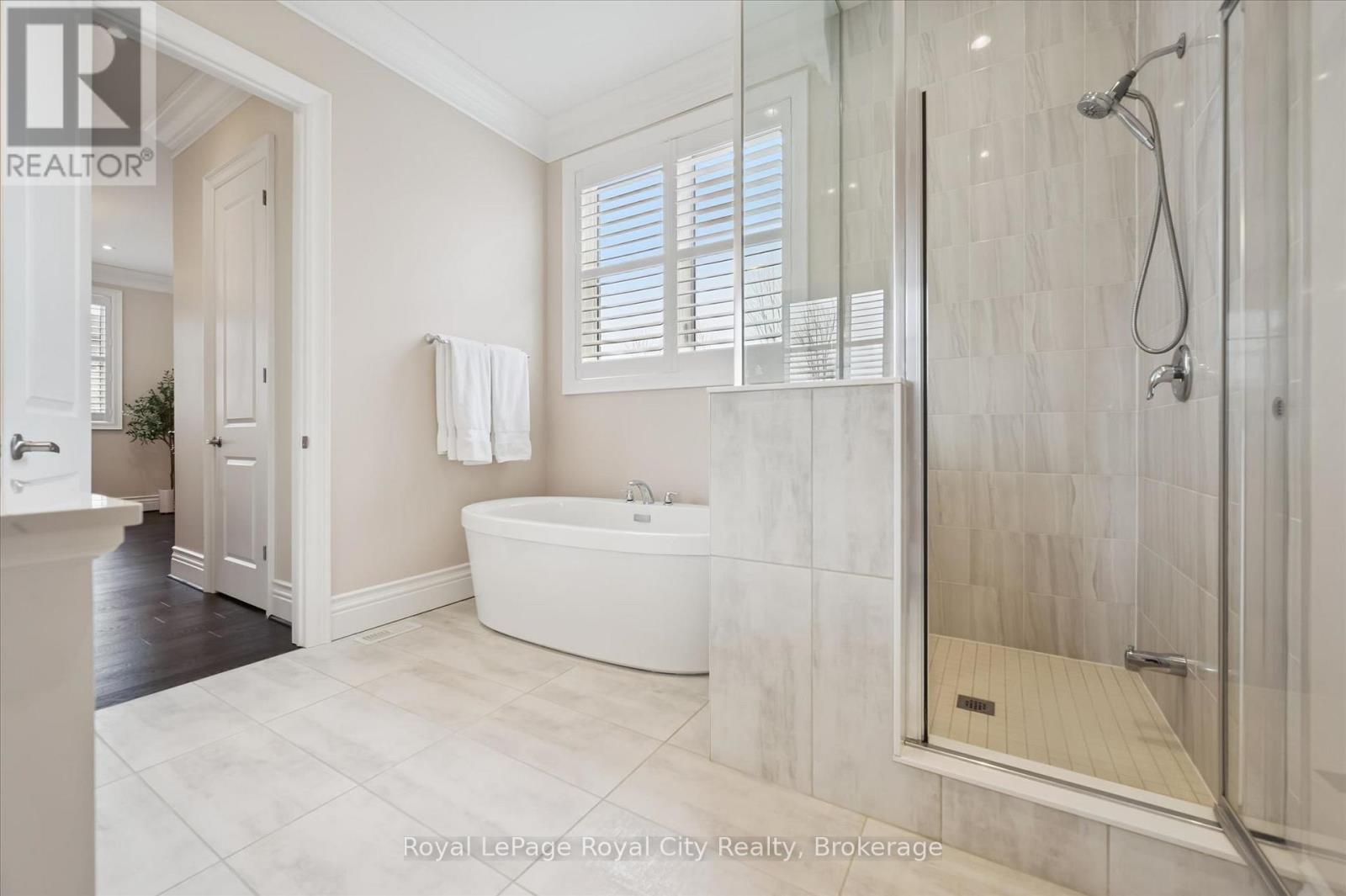 












31 CONLIN COURT

,
Centre Wellington (Fergus),




Ontario
N1M0H2

