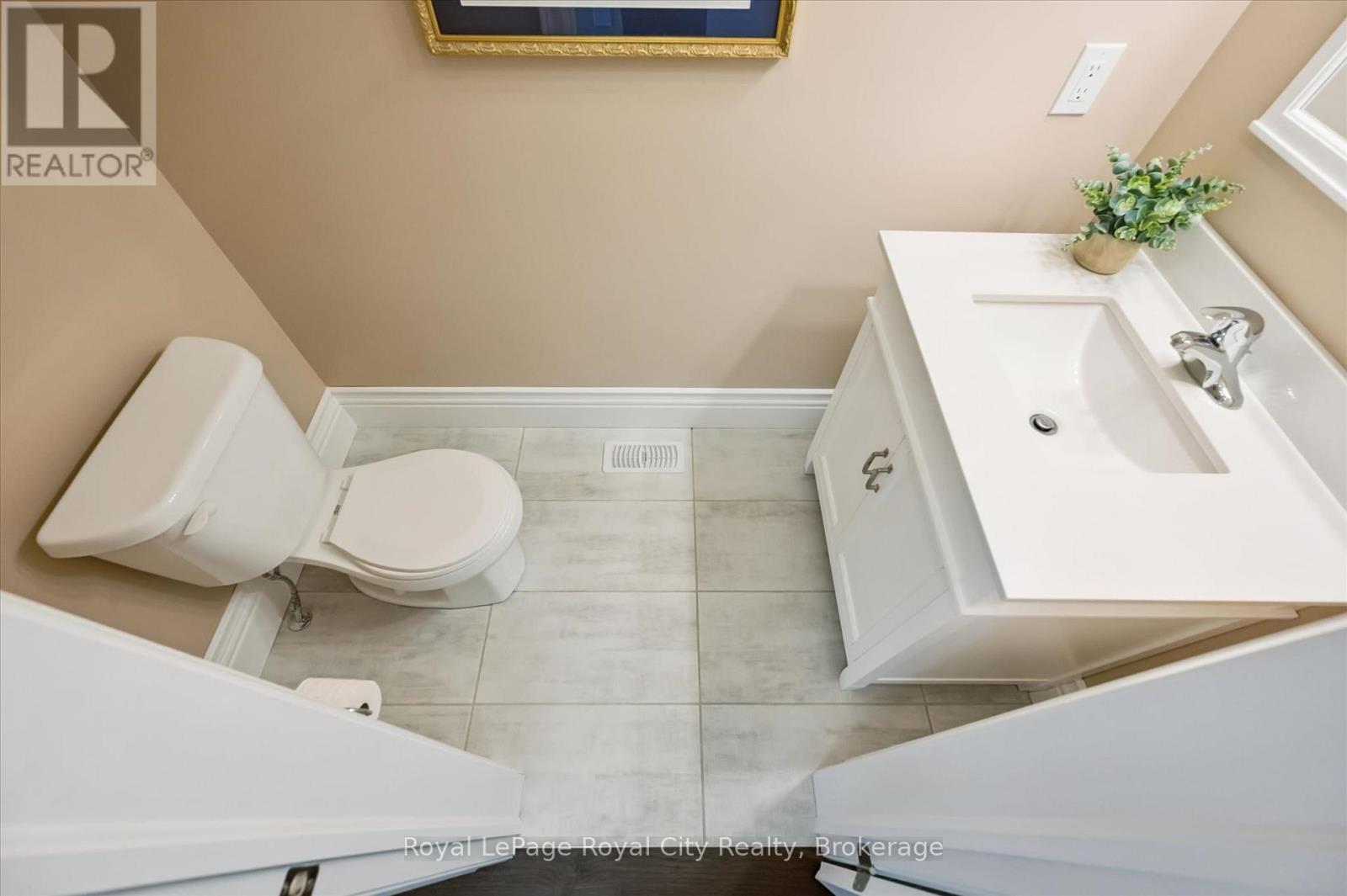 












31 CONLIN COURT

,
Centre Wellington (Fergus),




Ontario
N1M0H2

