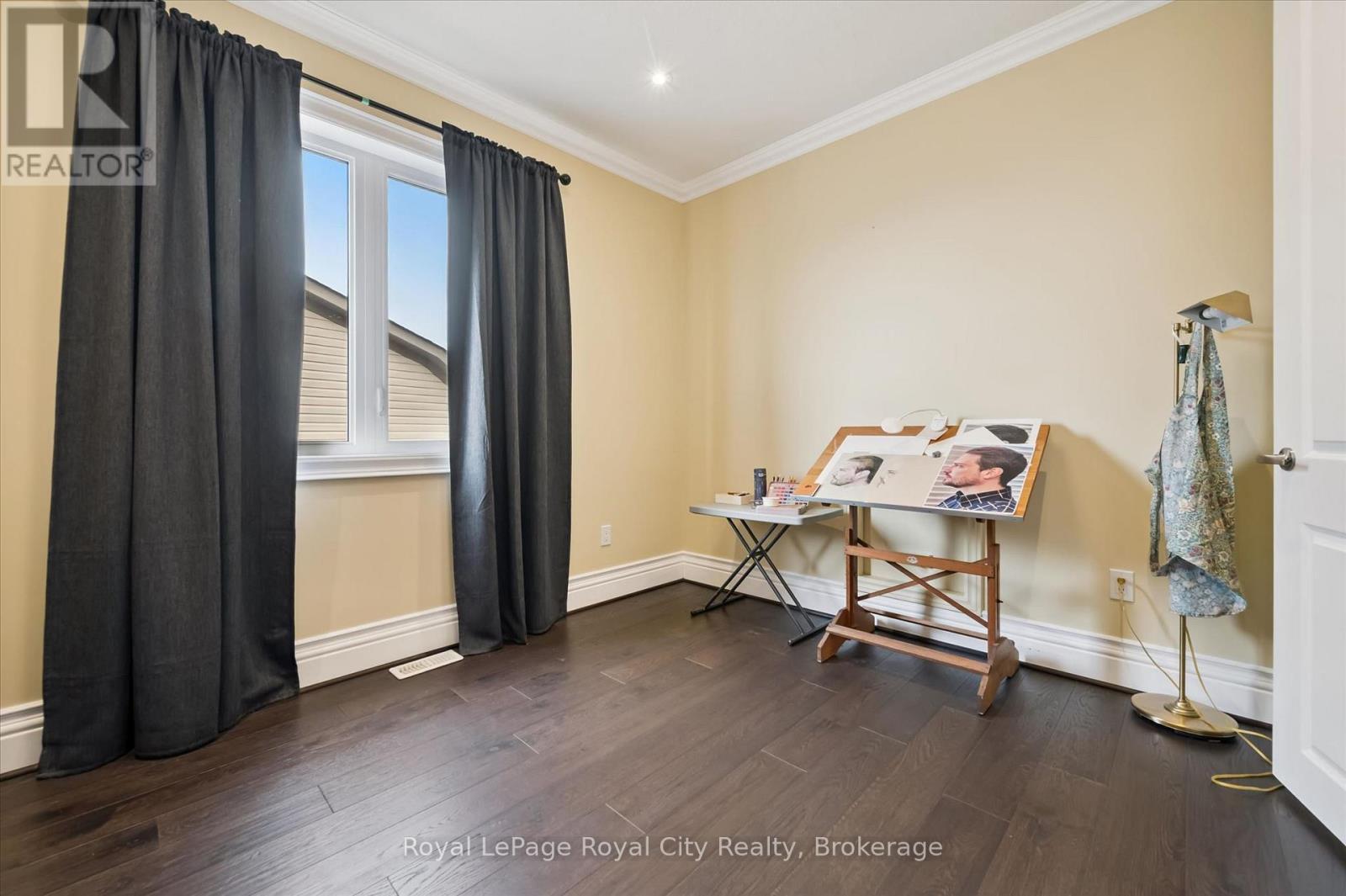 












31 CONLIN COURT

,
Centre Wellington (Fergus),




Ontario
N1M0H2

