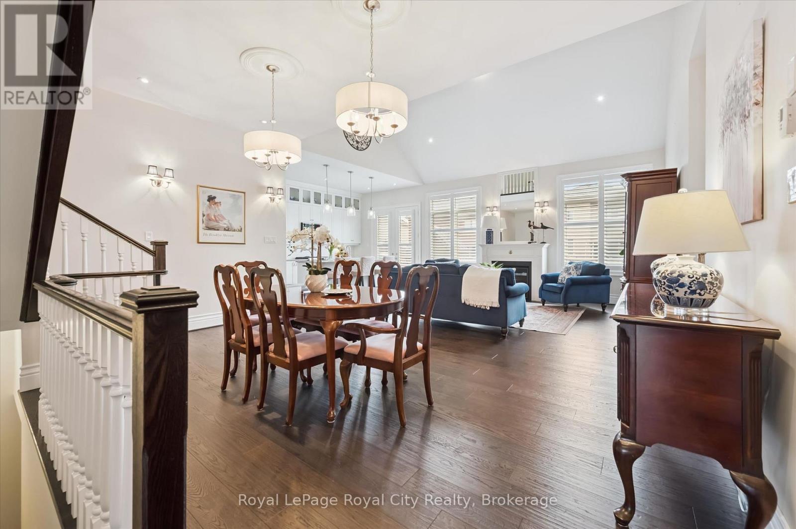 












31 CONLIN COURT

,
Centre Wellington (Fergus),




Ontario
N1M0H2

