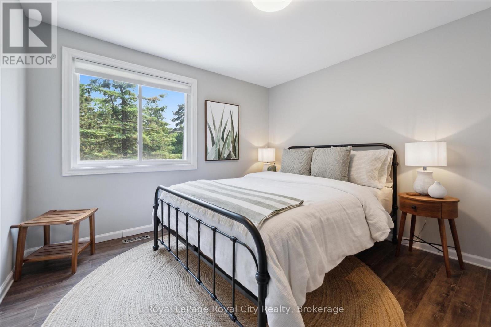 












16 - 120 COUNTRY CLUB DRIVE

,
Guelph (Victoria North),




Ontario
N1E3K7

