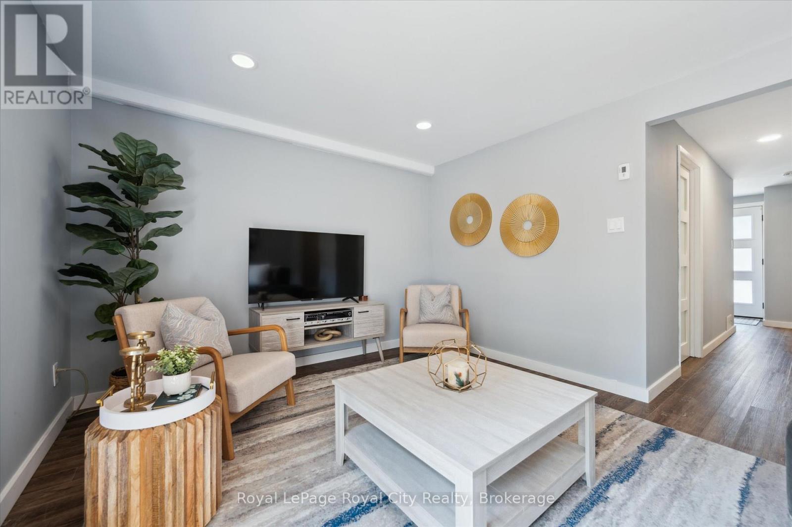 












16 - 120 COUNTRY CLUB DRIVE

,
Guelph (Victoria North),




Ontario
N1E3K7

