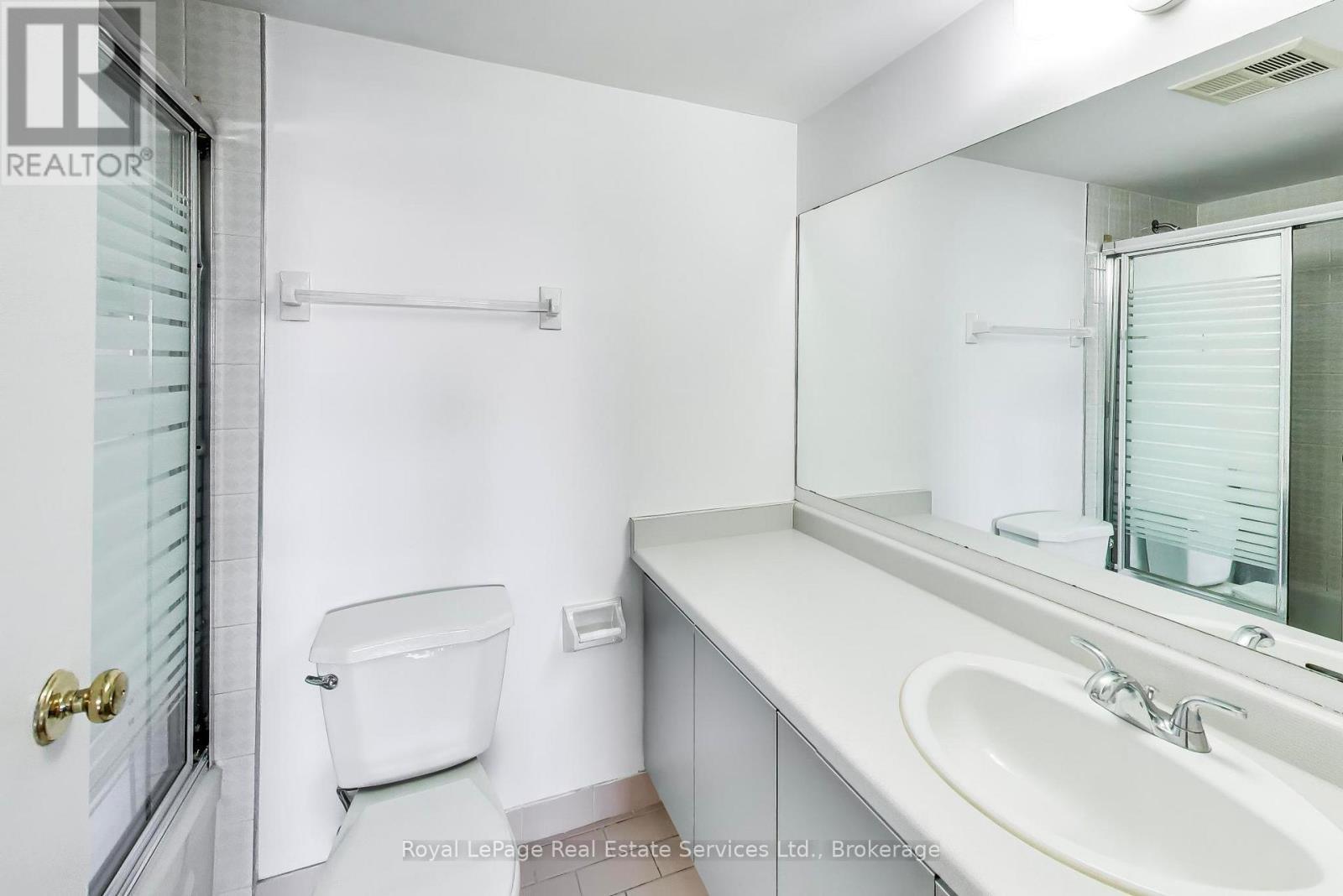 












611 - 5 WELDRICK ROAD W

,
Richmond Hill (North Richvale),




Ontario
L4C8S9

